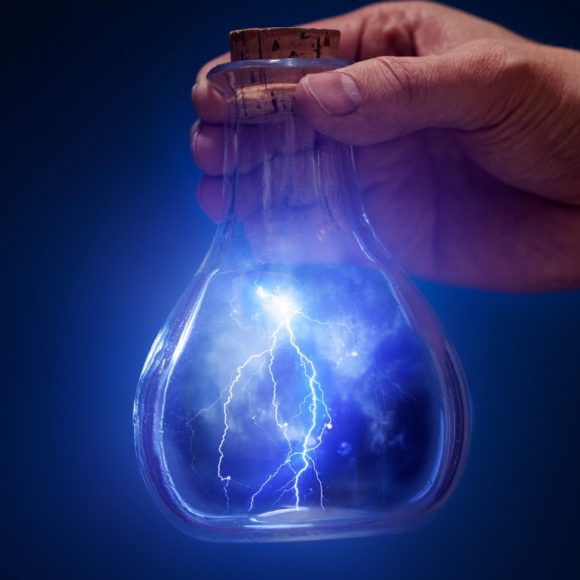 Horizonal Lightening in a flask