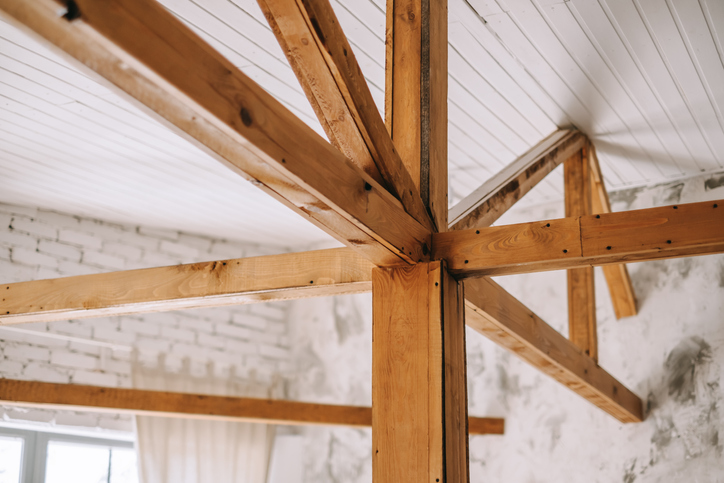 The construction of the wooden roof.
